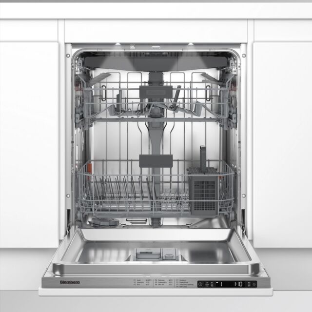 Blomberg LDV52520 Integrated Full Size Dishwasher With Hygiene+ 15 Place Settings