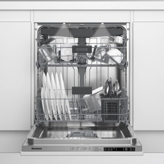 Blomberg LDV52520 Integrated Full Size Dishwasher With Hygiene+ 15 Place Settings