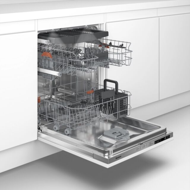Blomberg LDV52520 Integrated Full Size Dishwasher With Hygiene+ 15 Place Settings