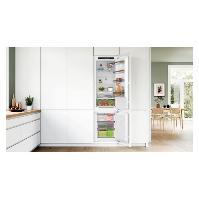 Bosch KIN96VFD0G Fully Integrated 60/40 Fridge Freezer Frost Free With Fixed Hinge - D Rated