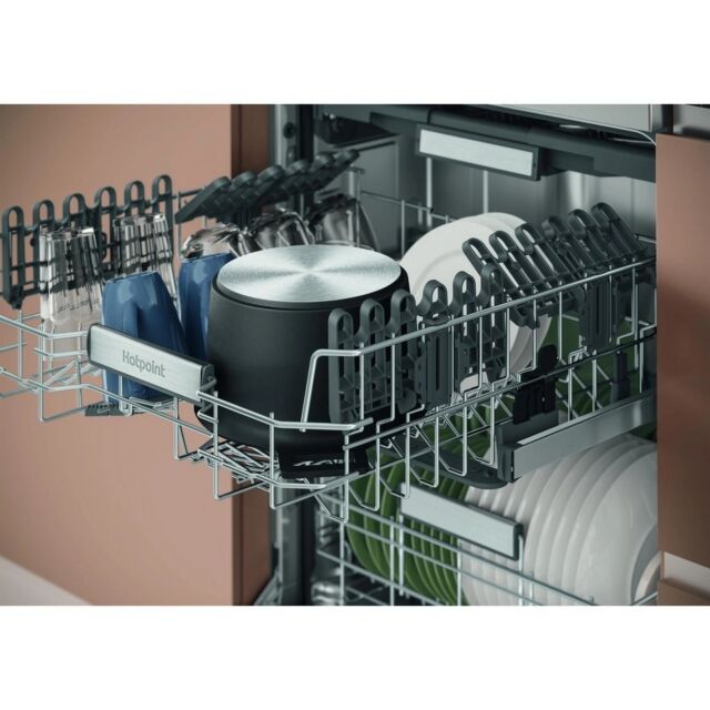 Hotpoint H7FHP43XUK 15 Place Settings Dishwasher - Inox