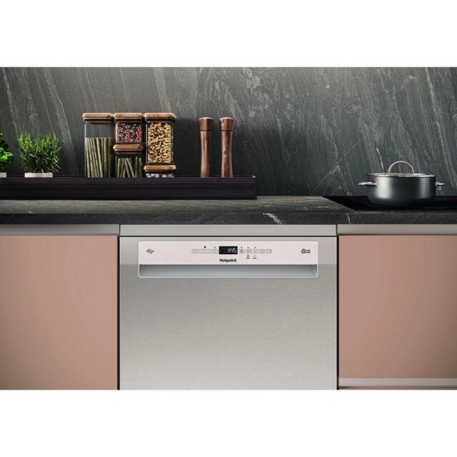 Hotpoint H7FHP43XUK 15 Place Settings Dishwasher - Inox