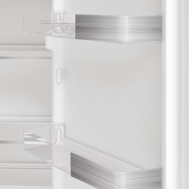 Hotpoint HPKH1262B4UK Integrated No Frost 50/50 Fridge Freezer