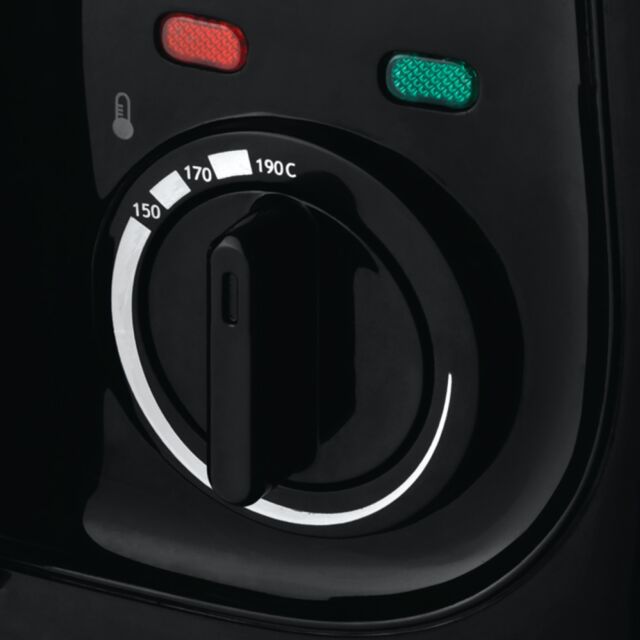 Russell Hobbs 24570 2.5L Maxi Fryer In Black 