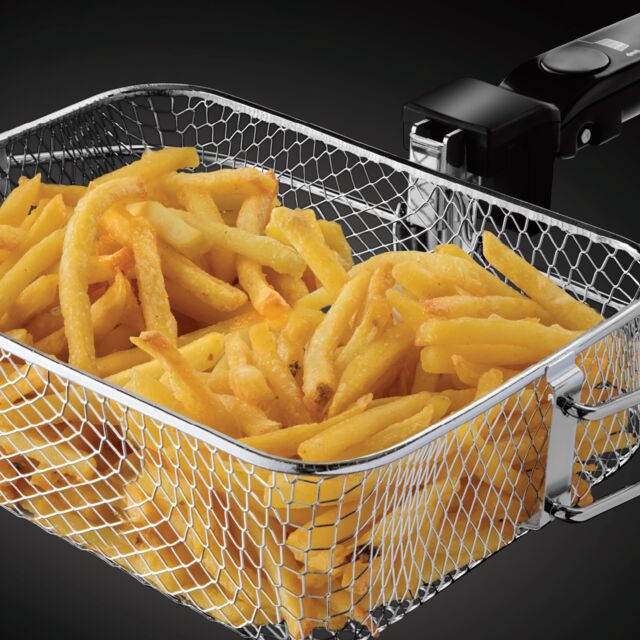 Russell Hobbs 24570 2.5L Maxi Fryer In Black 